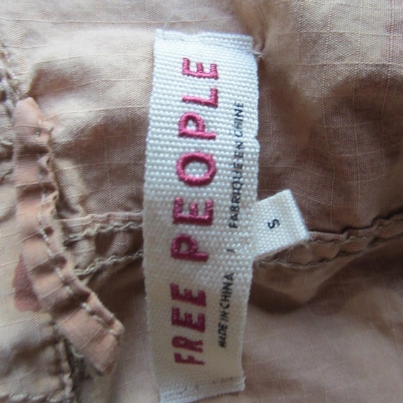 Free People shirt jacket Womens S Tan Camo pockets button Y2K grunge hiking - Picture 10 of 17